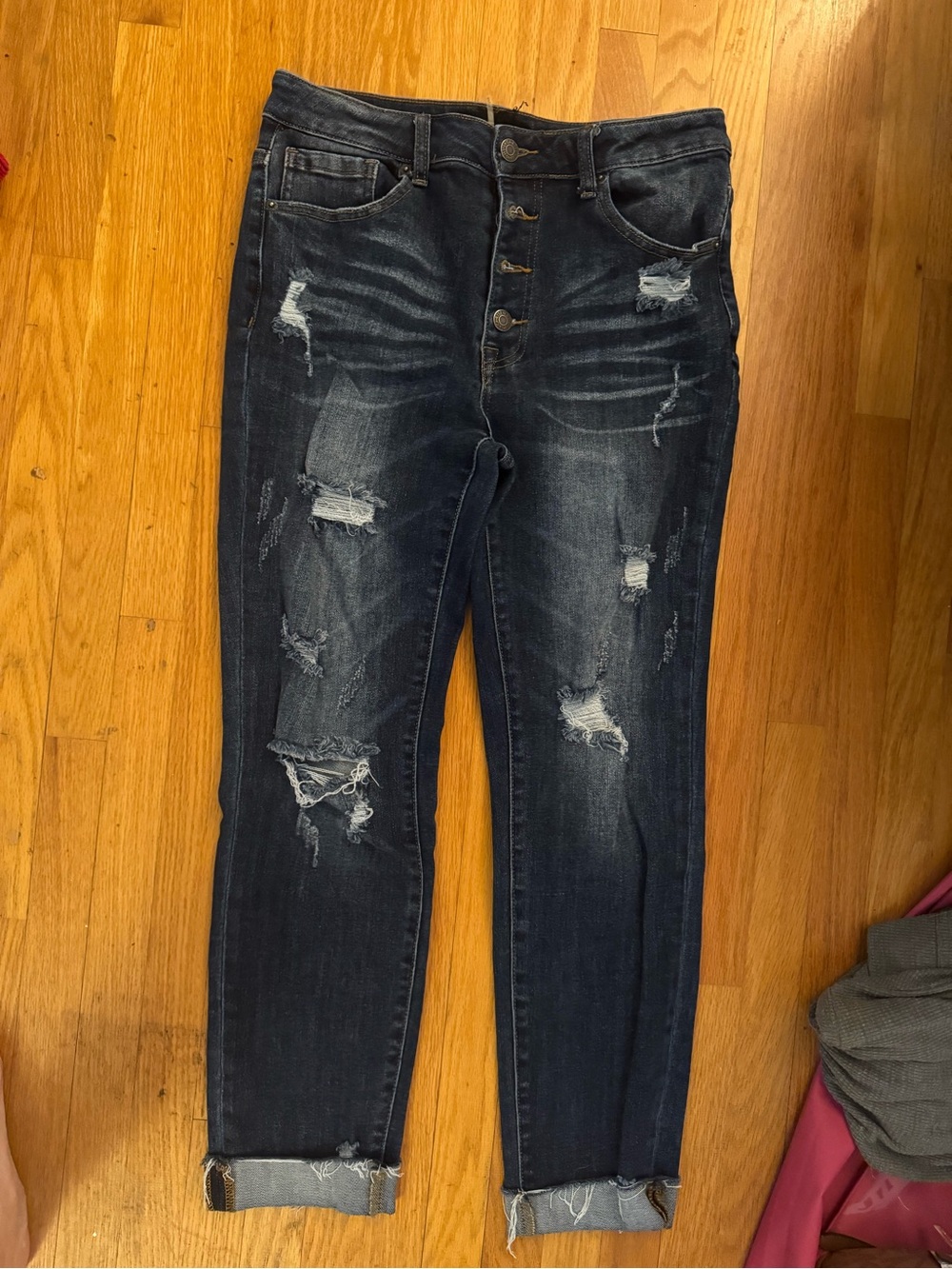 Dark Wash Distressed Risen Women’s Jeans - Dark Blue 11/30